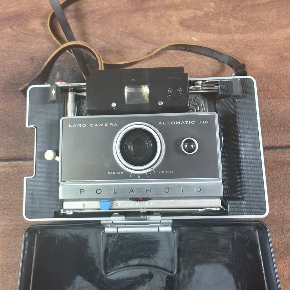 Polaroid Land Camera Automatic 100 Black Good Vintage Bellows Instant Film